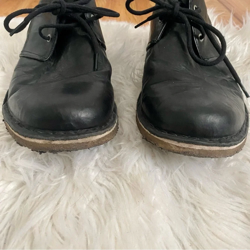 UGG Leighton Black Crepe Leather Lace Up Desert Chukka Boots Size 9